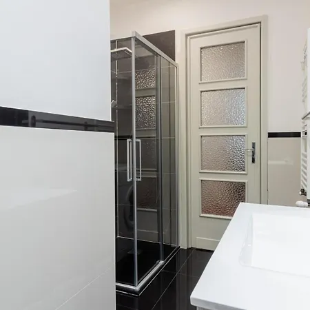 Casa Alessandro In The Elegant Crocetta Appartement